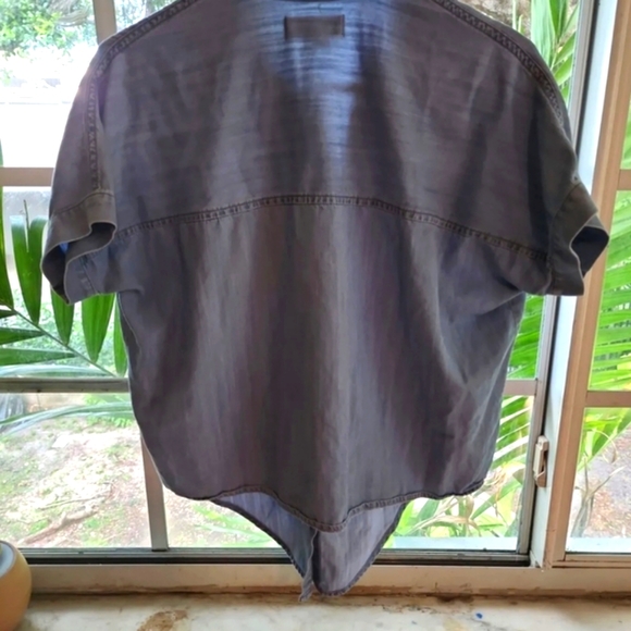 Madewell Shirt - Denim Button Dow - Short Sleeve - Size XS (Oversized Fit) - Picture 4 of 4